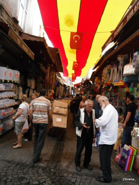 Istanbul street markets